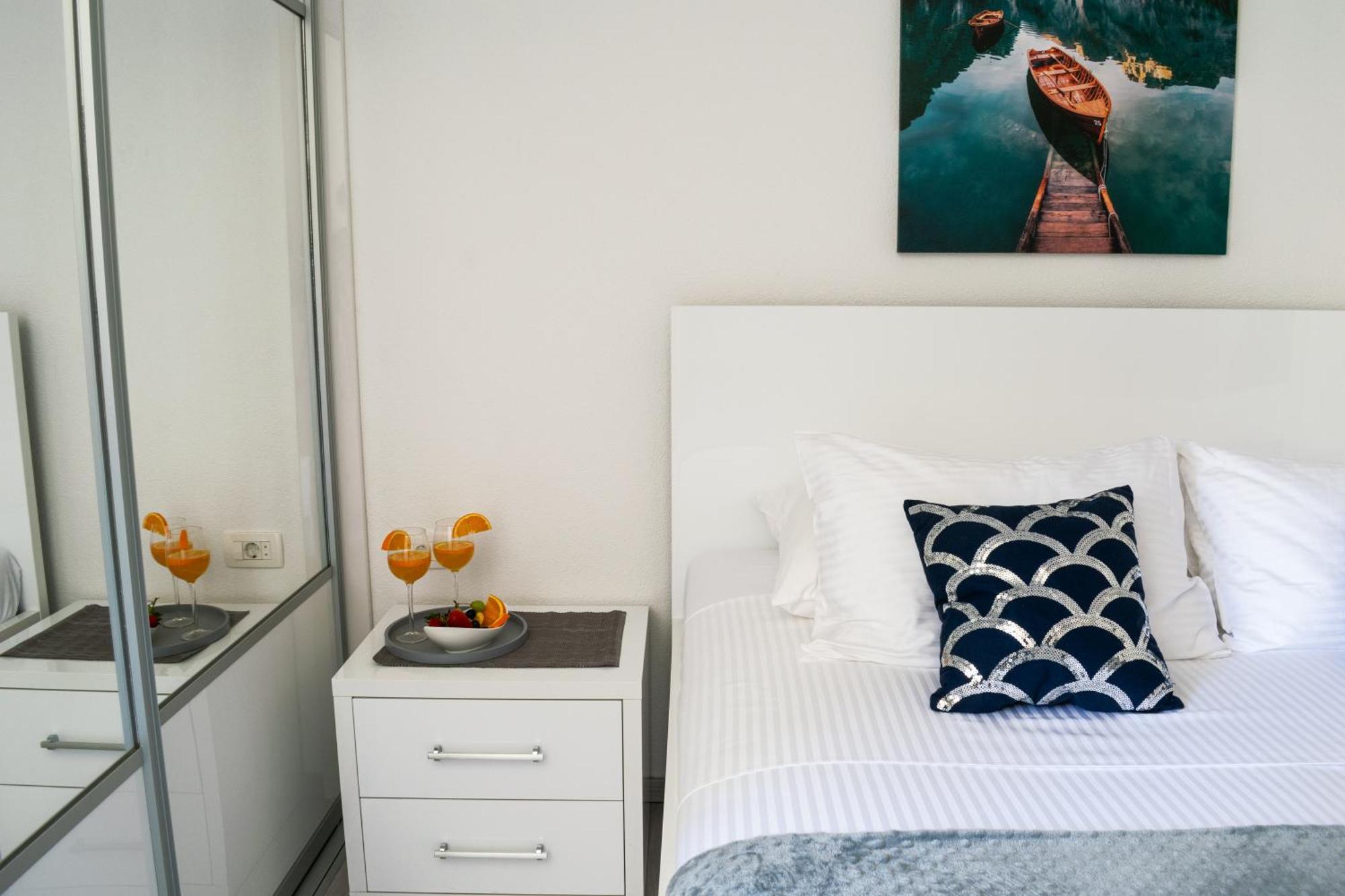 Beachfront Plaza Apartment