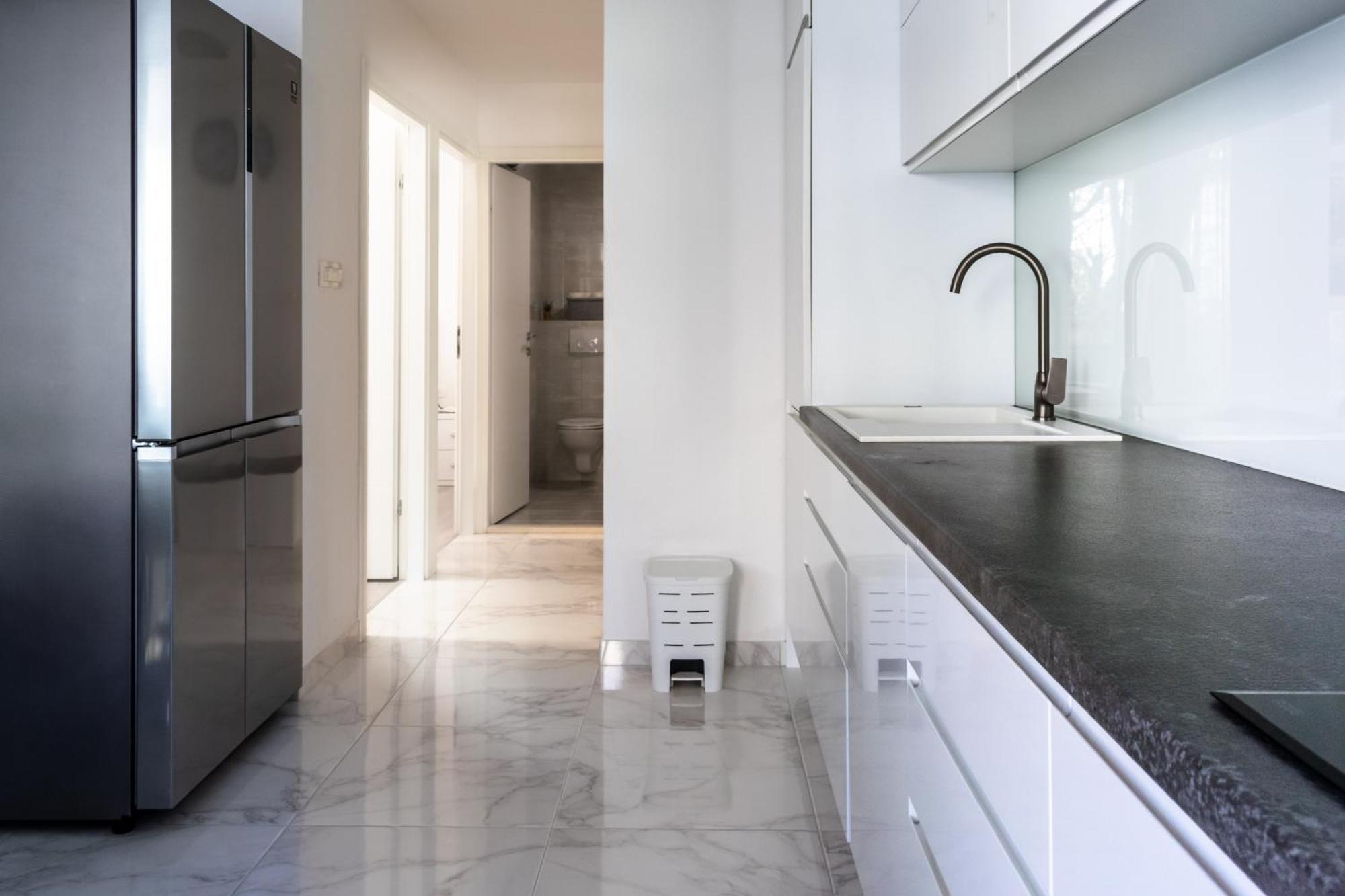 Beachfront Plaza Apartment